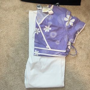 NEW W/TAGS SCRUB SET (2-piece set)